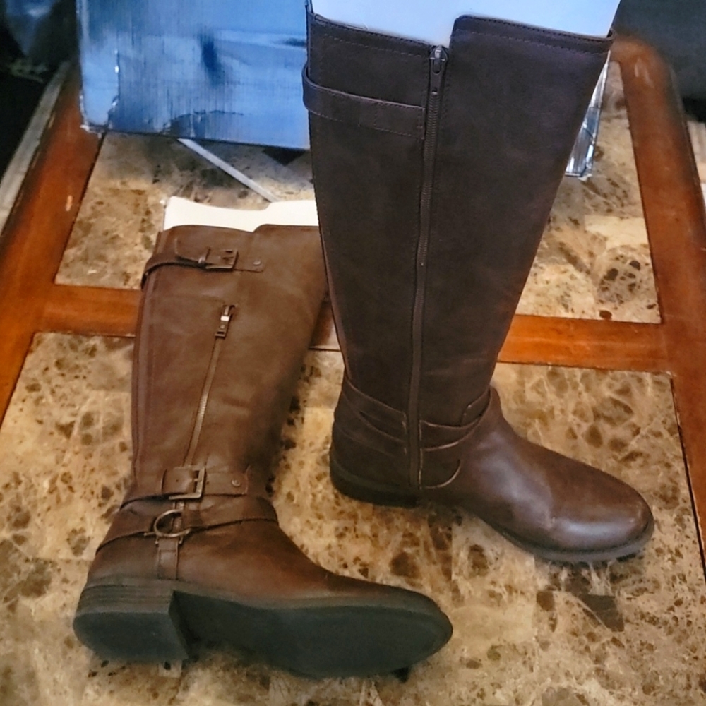 GUESS Riding Boots - Picture 2 of 16